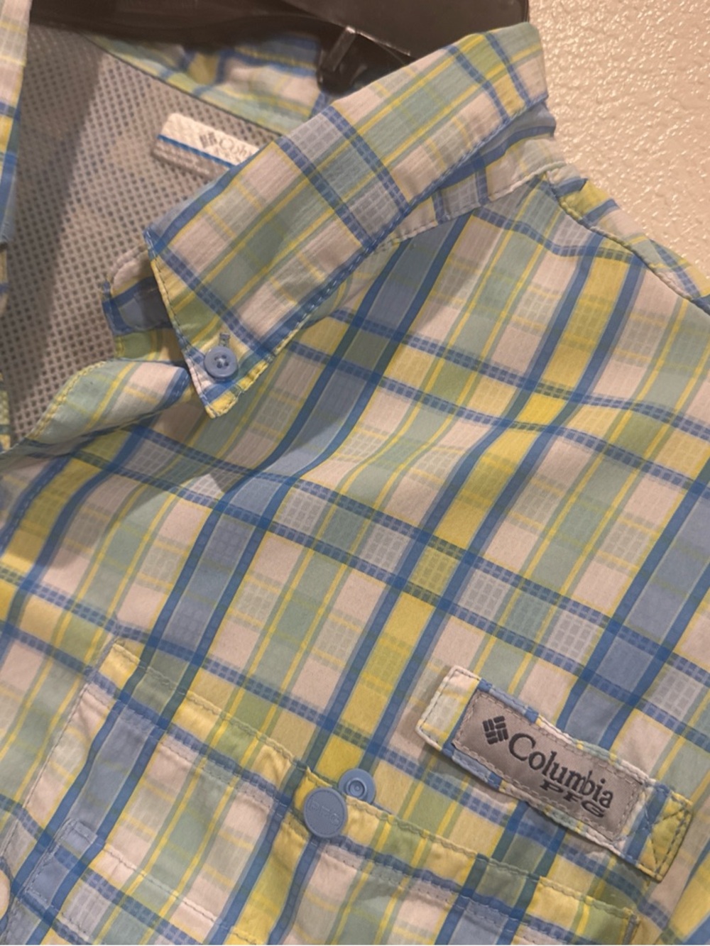 Columbia Men’s Blue, Yellow & White Plaid Short-Sleeve Button-Up